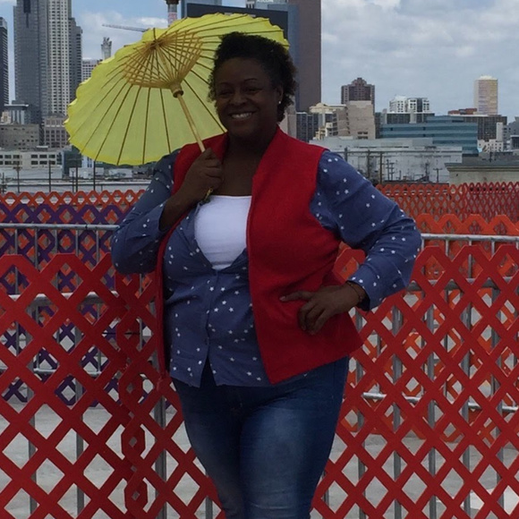 Meet your Posher, Ms. Shane - Picture 2 of 2